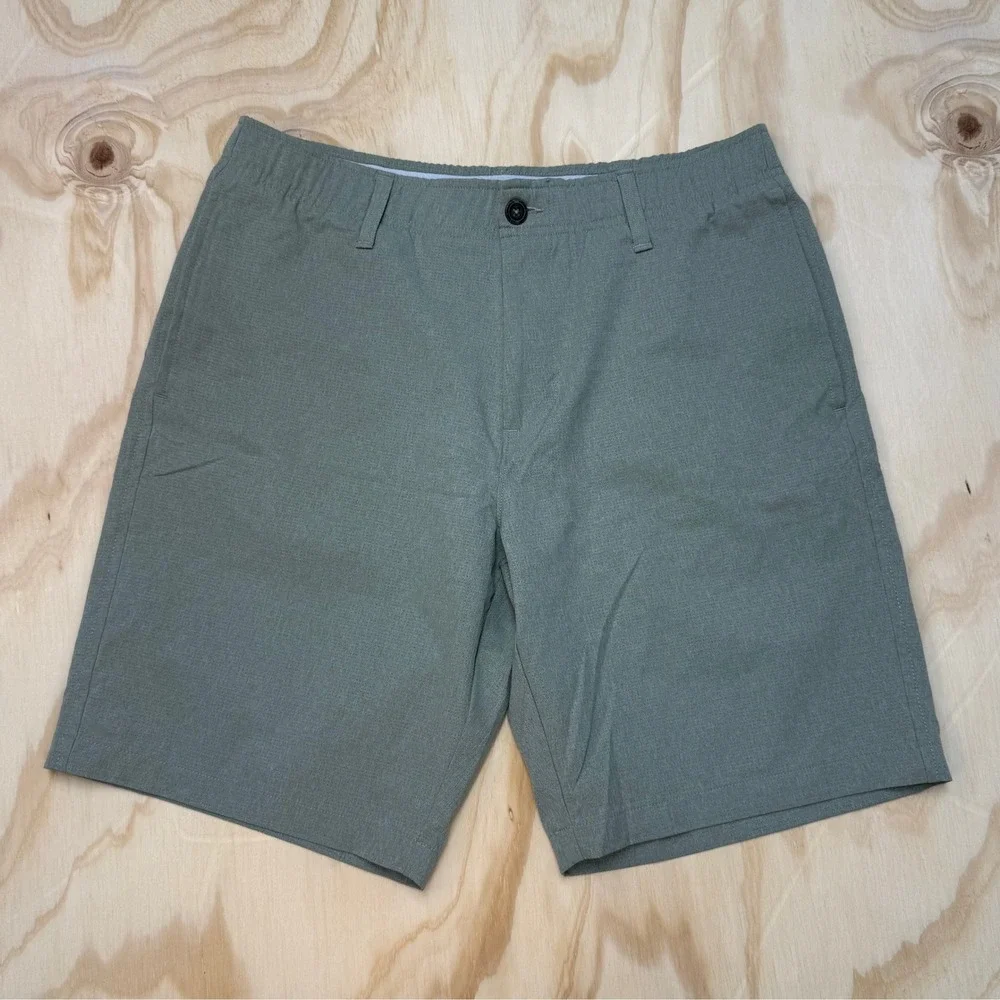 Under Armour Mens Sage Green Textured Golf Shorts Size 34 Elastic Waist